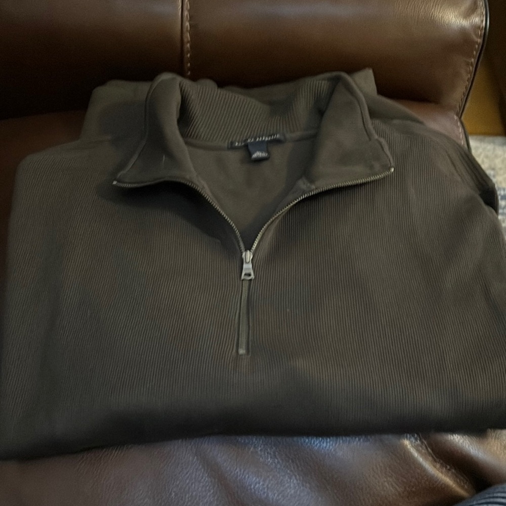 Never worn-Men’s quarter zip XL from Banana Republic